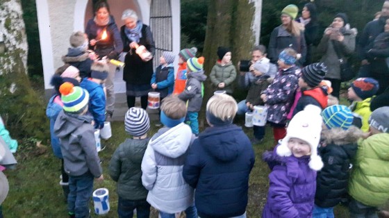 Pfarrkindergarten Altenmarkt / Karl Hartleb mit Abt Bruno Hubl OSB